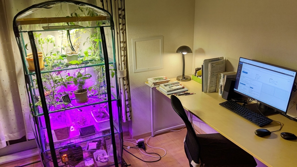 植物育成LEDライト|気になる電気料金の計算方法 | 家庭菜園のススメ